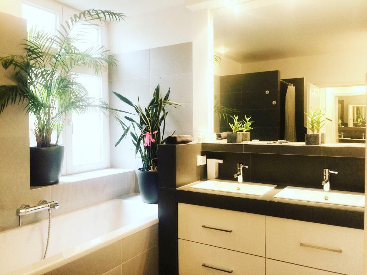 Apartment In Pempelfort - *