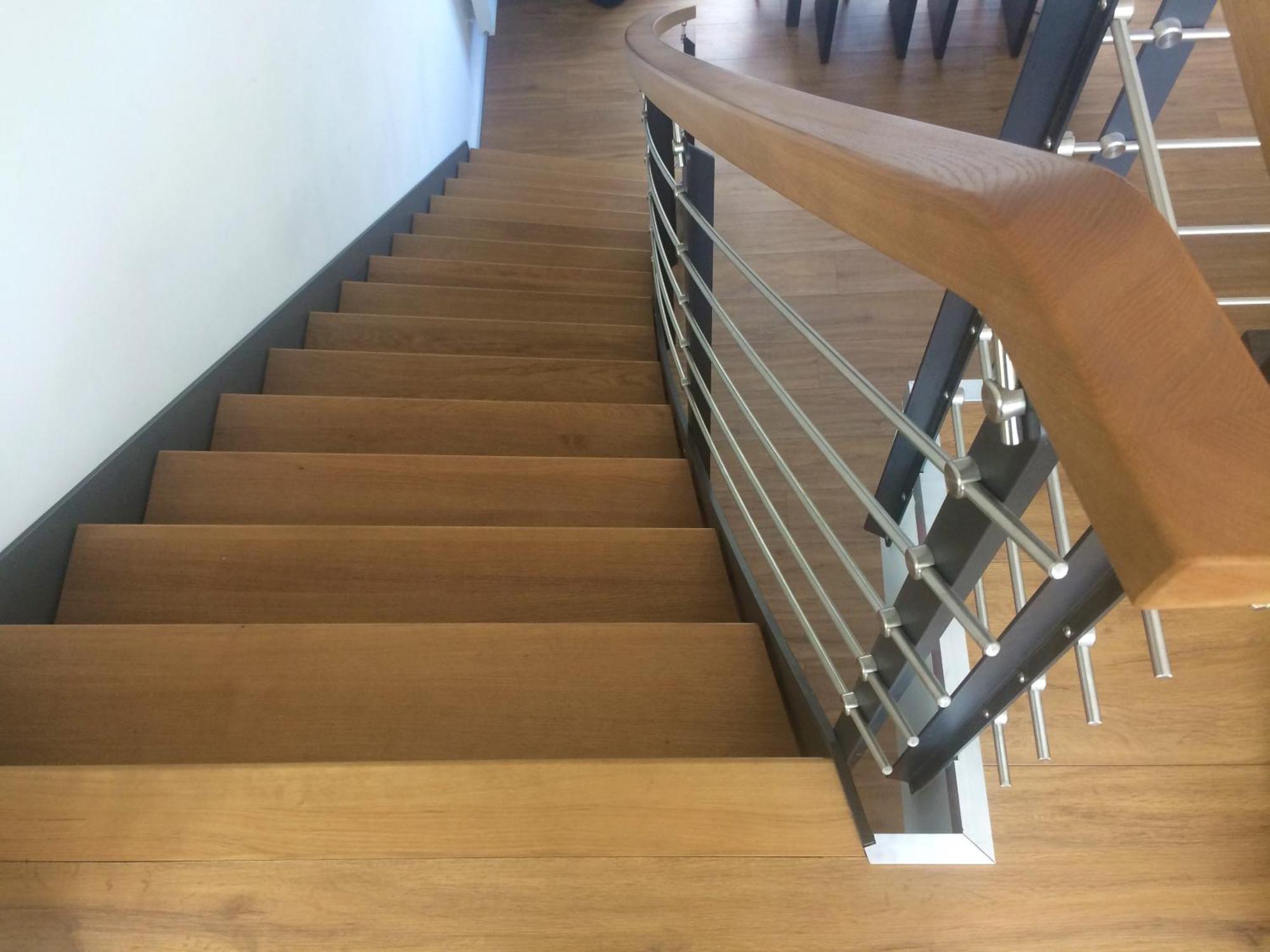 Appartement In Pempelfort - *